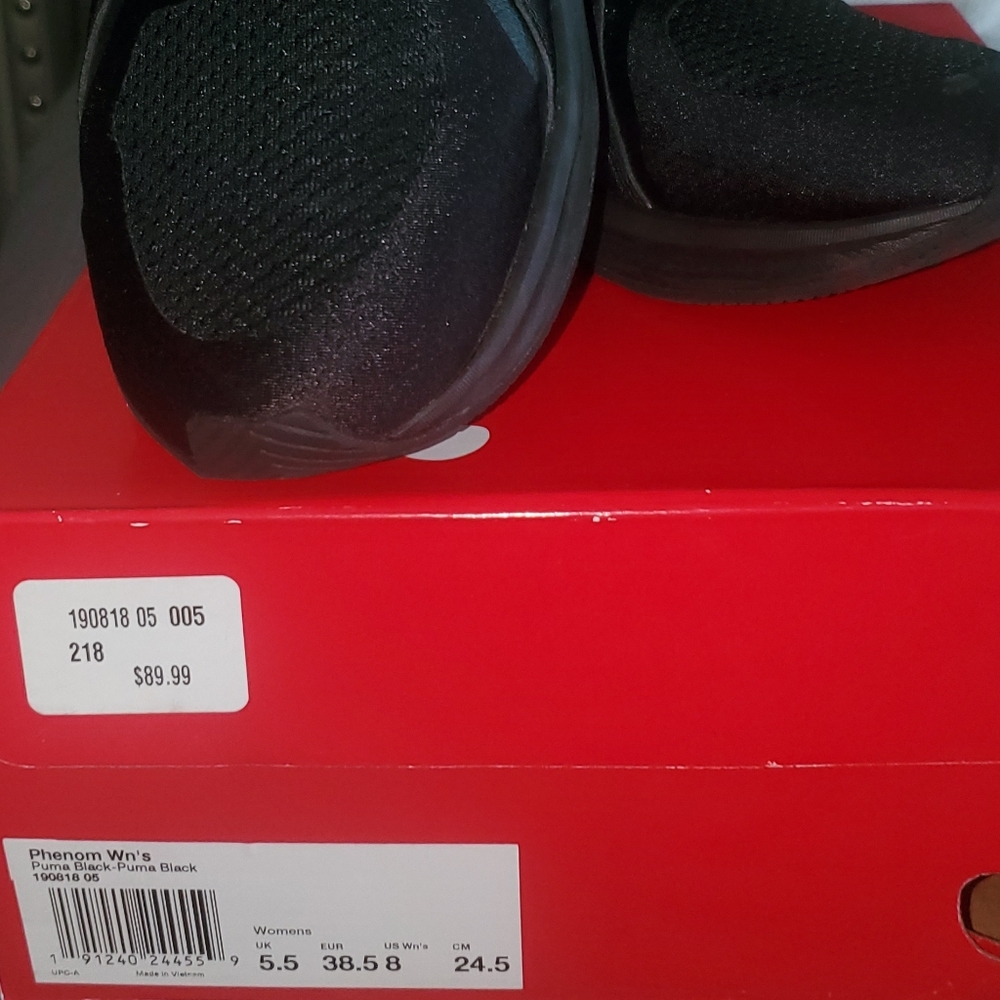 Puma tennis shoes